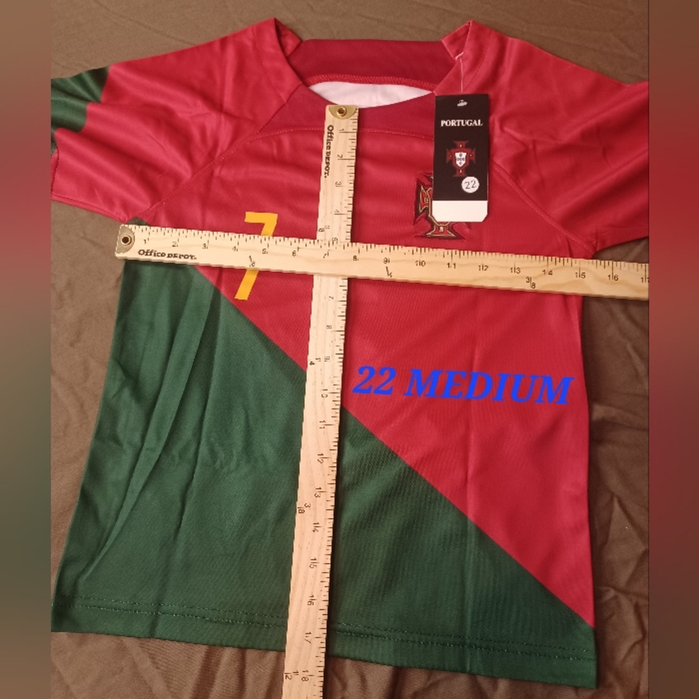 Kids Spain 2026 Soccer Jersey and Shorts Set. - Picture 4 of 7